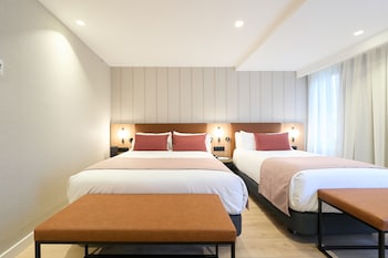 Premium Triple Room