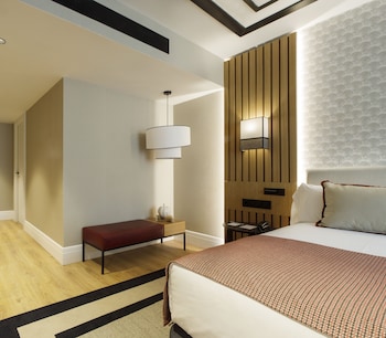 Premium Suite (Junior)