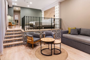 Suite (Patio | Spa Access)
