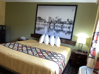 Room, 1 King Bed, Accessible, Non Smoking (Mobility)
