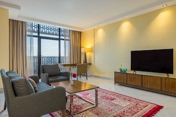 Junior Suite, 1 King Bed, Ocean View (Balcony)