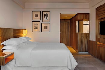 Superior Room, 1 King Bed