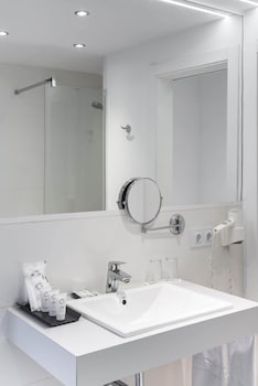 Superior Double Room Single Use, Sea View