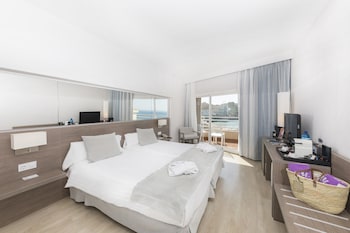 Deluxe Room, Sea View (1 Adult)