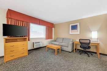 Suite, 1 Queen Bed, Non Smoking