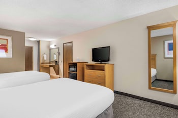 Standard Room, 2 Queen Beds, Non Smoking