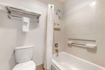 Standard Room, 1 Queen Bed, Non Smoking