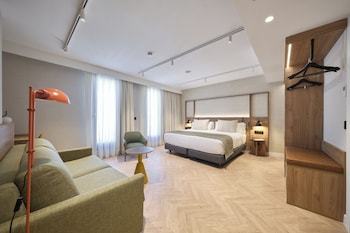 Deluxe Double Room Single Use