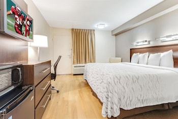 Standard Room, 1 King Bed (Smoke Free)