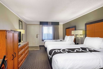 Room, 2 Double Beds, Non Smoking, Poolside (Balcony)