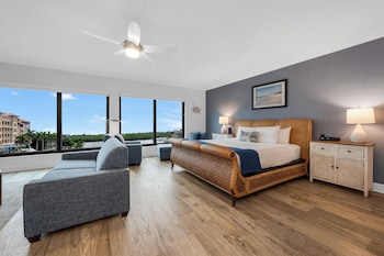 Bay View Penthouse Suite