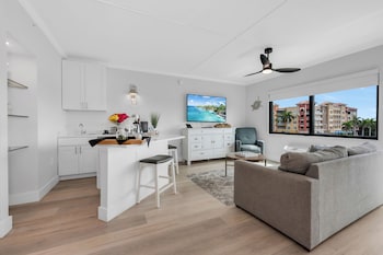 Bay View King Suite