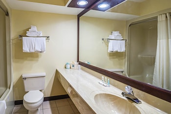 Standard Room, 2 Queen Beds, Non Smoking