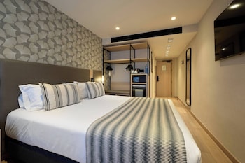 Premium Room (Deluxe)