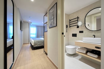 Premium Room (Deluxe)