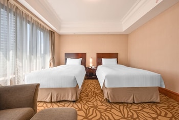 Superior Twin Room, 2 Twin Beds (East Wing)