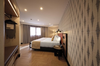 Family Room (Deluxe, 2 adults + 2 children)
