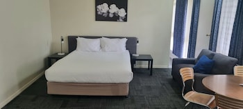 Family Room, 1 Bedroom