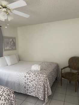 Family Villa, Multiple Beds (Villa Two, 281 Ft from Resort. 3 Bedr)