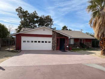 Family Villa, Multiple Beds (Villa Nine, .2 Miles from Resort, 3 B)