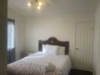 Family Villa, Multiple Beds (Villa Five, .3 Miles from Resort, 3 B)