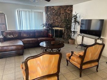 Family Villa, Multiple Beds (Villa Nine, .2 Miles from Resort, 3 B)