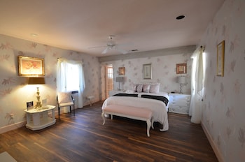 Exclusive Villa, Multiple Beds (Pickford Palms Ranch A-2, 6  mi from)