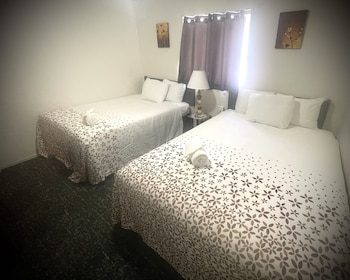 Family Villa, Multiple Beds (Villa Three, 300 Ft from Resort, 3 Be)
