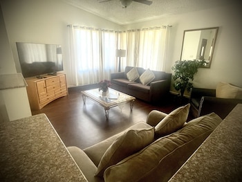 Family Villa, Multiple Beds (Villa Three, 300 Ft from Resort, 3 Be)