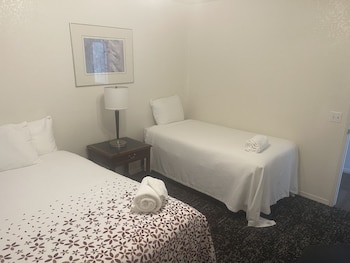 Family Villa, Multiple Beds (Villa Five, .3 Miles from Resort, 3 B)