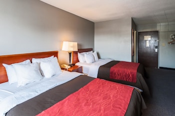 Standard Room, 2 Queen Beds, Non Smoking