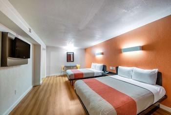 Standard Room, 2 Double Beds, Non Smoking