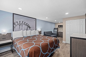 Studio Suite, 1 King Bed, Non Smoking