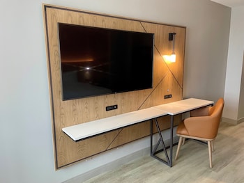 Room, 2 Double Beds (Hearing Accessible)