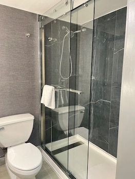 Room, 2 Double Beds (Hearing Accessible)