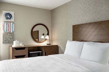Standard Room, 1 Queen Bed