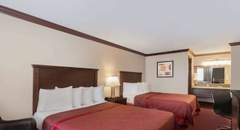 Deluxe Room, 2 Queen Beds, Non Smoking