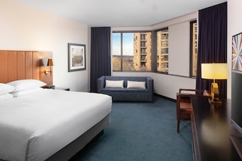 Room, 1 King Bed, Accessible, Bathtub