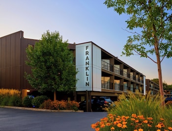 Franklin/Hilyard Pet Friendly Room, 2 Queen Beds
