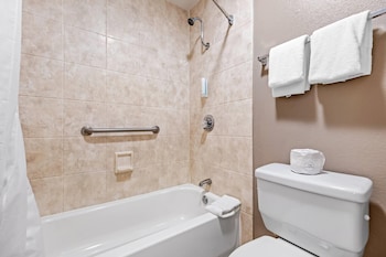 Standard Room, 2 Double Beds, Non Smoking (Pet Friendly)