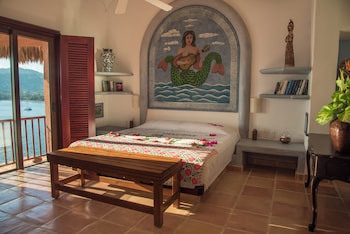 Oceanfront Deluxe Grand Suite