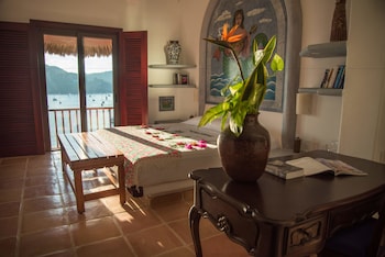 Oceanfront Deluxe Grand Suite