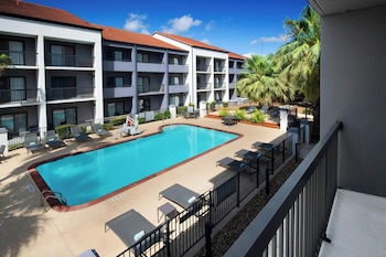 Deluxe Room, 2 Queen Beds, Courtyard View