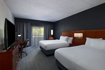 Deluxe Room, 2 Queen Beds, Courtyard View