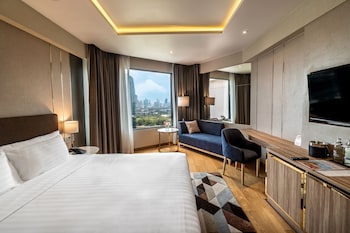Premier King Bed