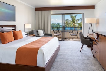 Deluxe Room, 1 King Bed, Roll-in Shower, Ocean View (Mobility Accessible)