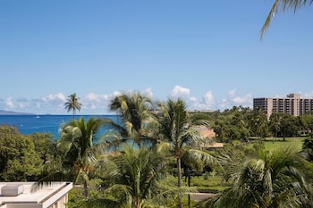 Room, 1 King Bed, Hearing Accessible, Partial Ocean View