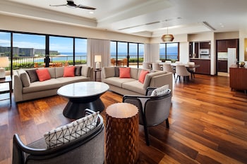 Ali'i Presidential 1 Bedroom Suite, Black Rock View, Oceanfront King