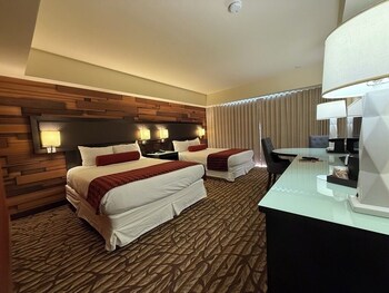 Deluxe Room, 2 Queen Beds