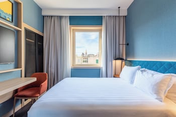 Room, 1 Queen Bed (Queen Room)